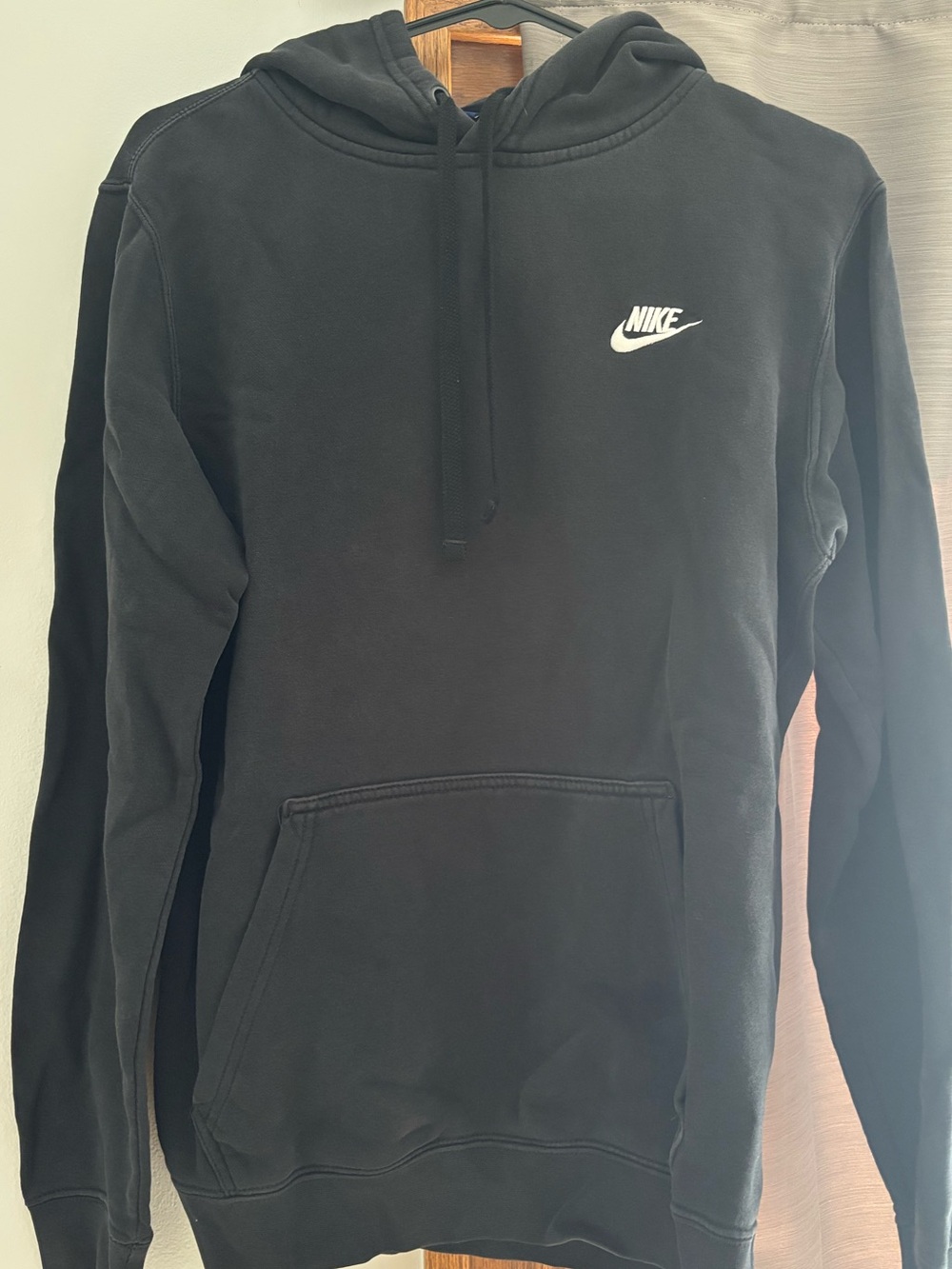 Nike Black Pullover Hoodie Sweatshirt